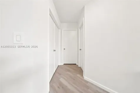 8684 NW 1st Street Miami FL 33126