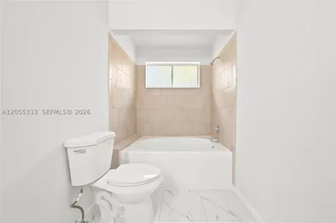 8684 NW 1st Street Miami FL 33126