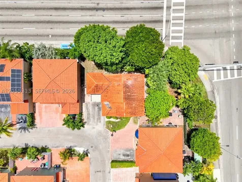 8684 NW 1st Street Miami FL 33126
