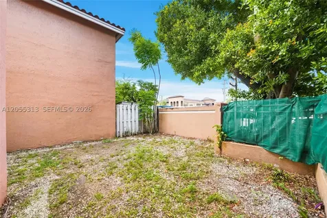 8684 NW 1st Street Miami FL 33126