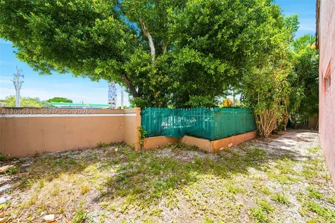 8684 NW 1st Street Miami FL 33126