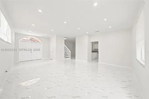 8684 NW 1st Street Miami FL 33126