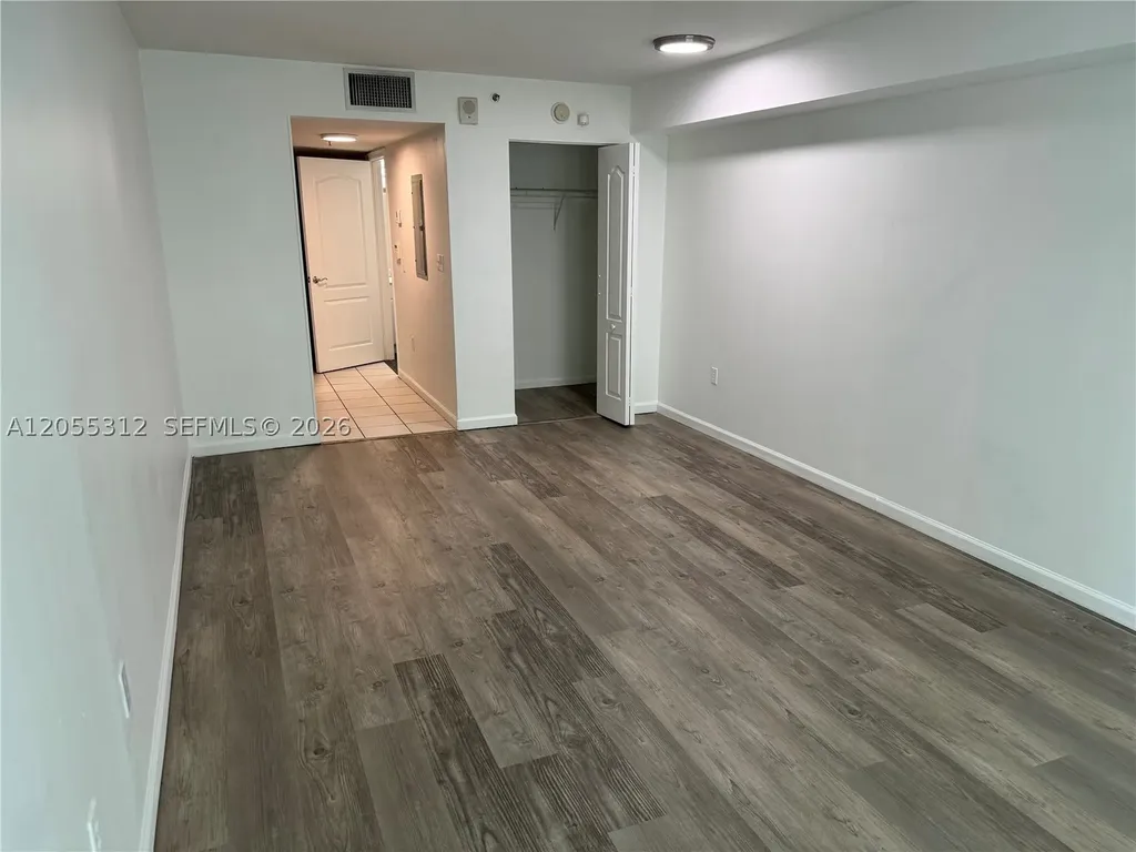 1200 Brickell Bay Drive Miami FL 33131