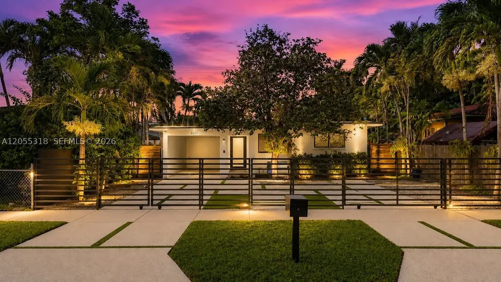 6507 SW 39th Terrace Miami FL 33155