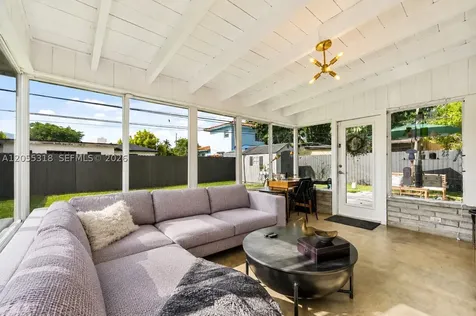 6507 SW 39th Terrace Miami FL 33155