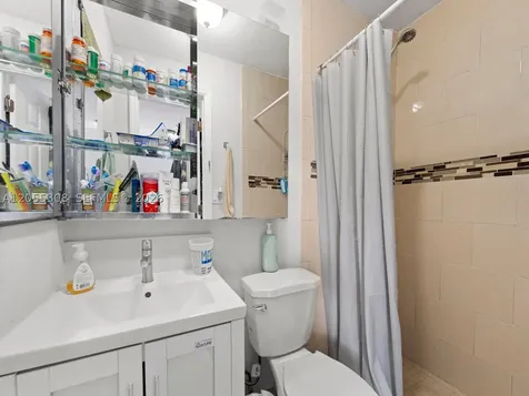 355 W 62nd Street Hialeah FL 33012