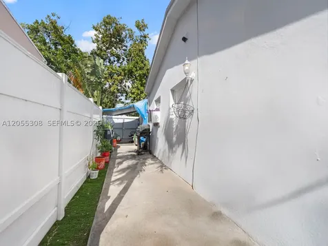 355 W 62nd Street Hialeah FL 33012