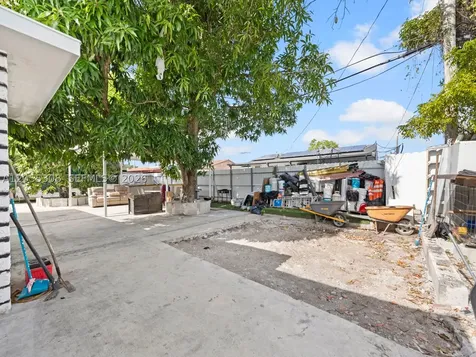 355 W 62nd Street Hialeah FL 33012