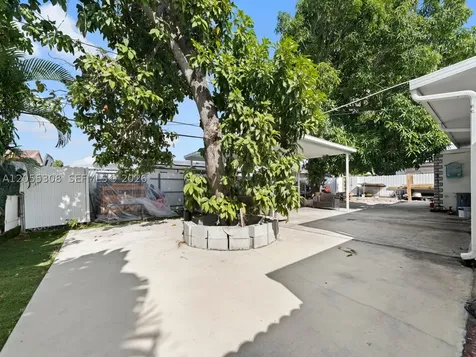 355 W 62nd Street Hialeah FL 33012