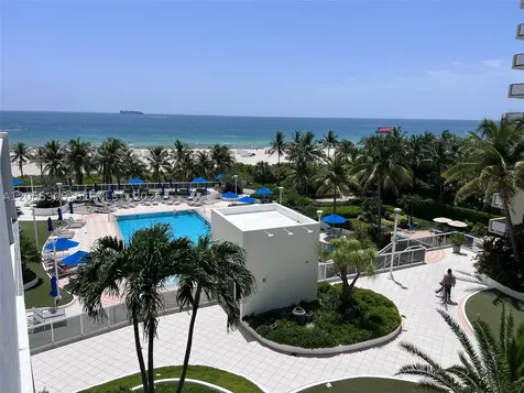 100 Lincoln Road Miami Beach FL 33139