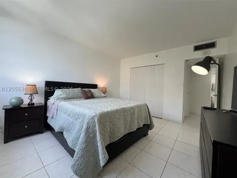 100 Lincoln Road Miami Beach FL 33139