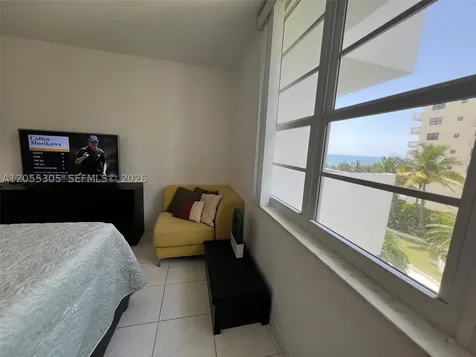 100 Lincoln Road Miami Beach FL 33139