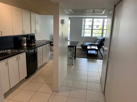 100 Lincoln Road Miami Beach FL 33139