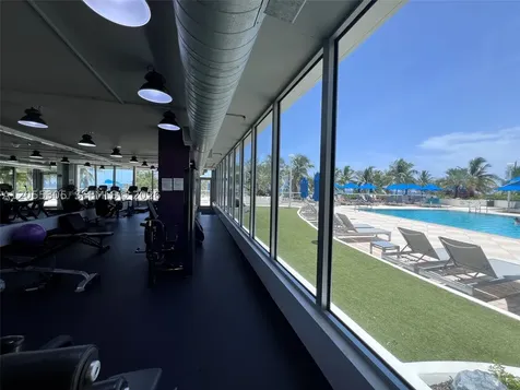 100 Lincoln Road Miami Beach FL 33139
