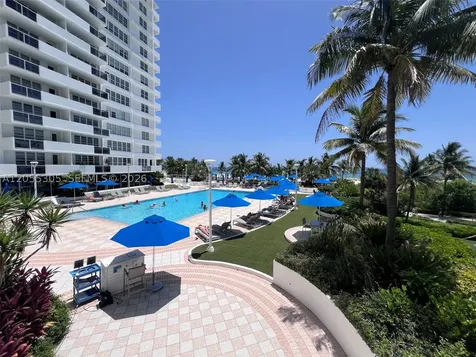 100 Lincoln Road Miami Beach FL 33139