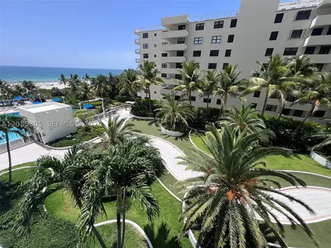 100 Lincoln Road Miami Beach FL 33139