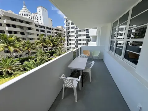 100 Lincoln Road Miami Beach FL 33139