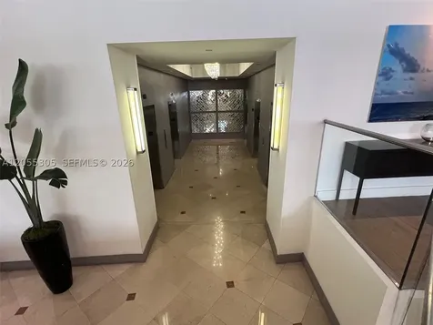 100 Lincoln Road Miami Beach FL 33139