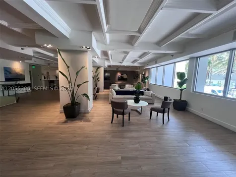 100 Lincoln Road Miami Beach FL 33139
