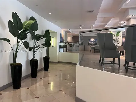 100 Lincoln Road Miami Beach FL 33139