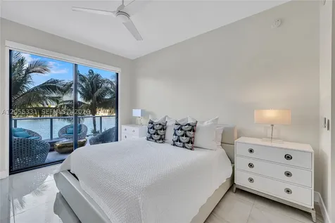 10201 E Bay Harbor Drive Bay Harbor Islands FL 33154