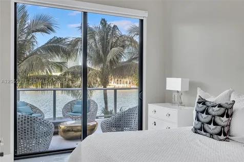 10201 E Bay Harbor Drive Bay Harbor Islands FL 33154
