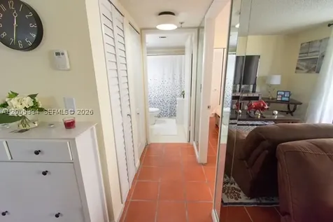 1621 Collins Avenue Miami Beach FL 33139