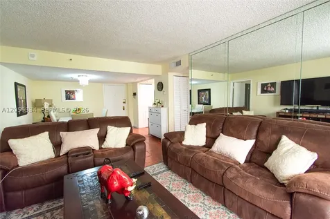 1621 Collins Avenue Miami Beach FL 33139