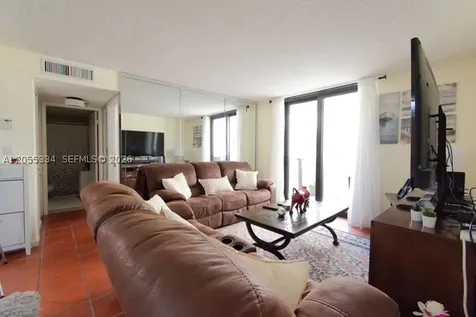 1621 Collins Avenue Miami Beach FL 33139