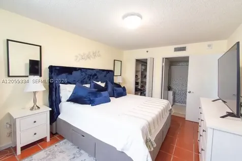 1621 Collins Avenue Miami Beach FL 33139
