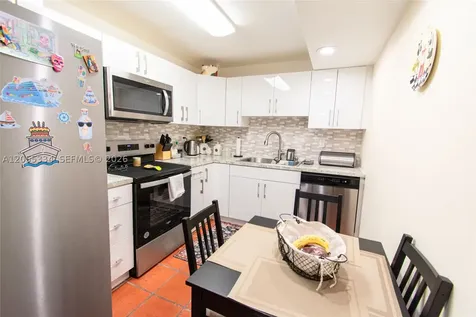 1621 Collins Avenue Miami Beach FL 33139