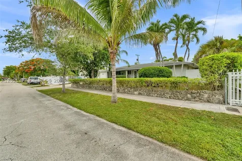9921 SW 165th Terrace Miami FL 33157