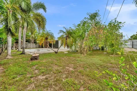 9921 SW 165th Terrace Miami FL 33157