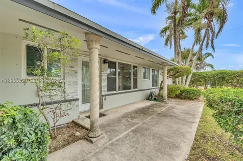 9921 SW 165th Terrace Miami FL 33157