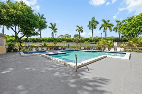8290 Lake Drive Doral FL 33166