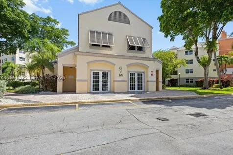 8290 Lake Drive Doral FL 33166