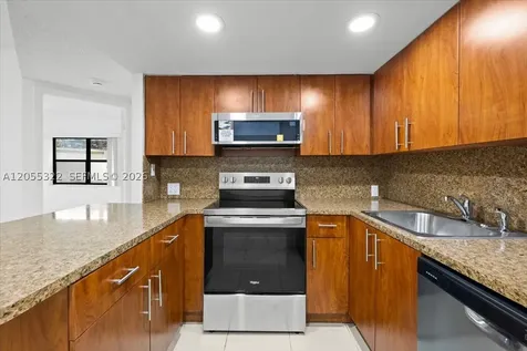8290 Lake Drive Doral FL 33166