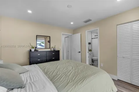 5725 SW 132nd Court Miami FL 33183