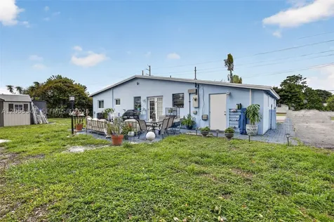 3501 SW 40th Avenue West Park FL 33023