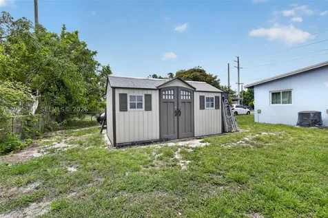 3501 SW 40th Avenue West Park FL 33023