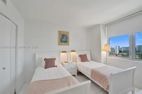 2600 E Hallandale Beach Boulevard Hallandale Beach FL 33009