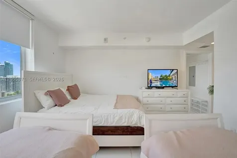 2600 E Hallandale Beach Boulevard Hallandale Beach FL 33009