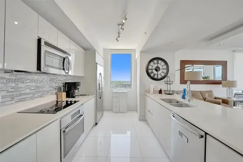 2600 E Hallandale Beach Boulevard Hallandale Beach FL 33009