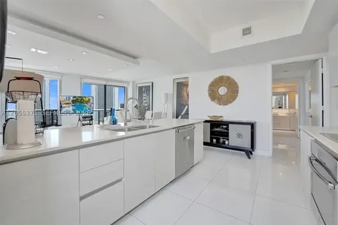 2600 E Hallandale Beach Boulevard Hallandale Beach FL 33009
