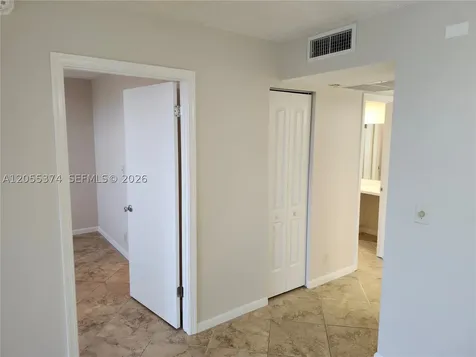 9311 Orange Grove Drive Davie FL 33324