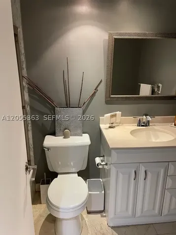 600 Grapetree Drive Key Biscayne FL 33149