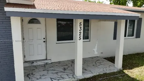 5325 SW 22nd Street West Park FL 33023
