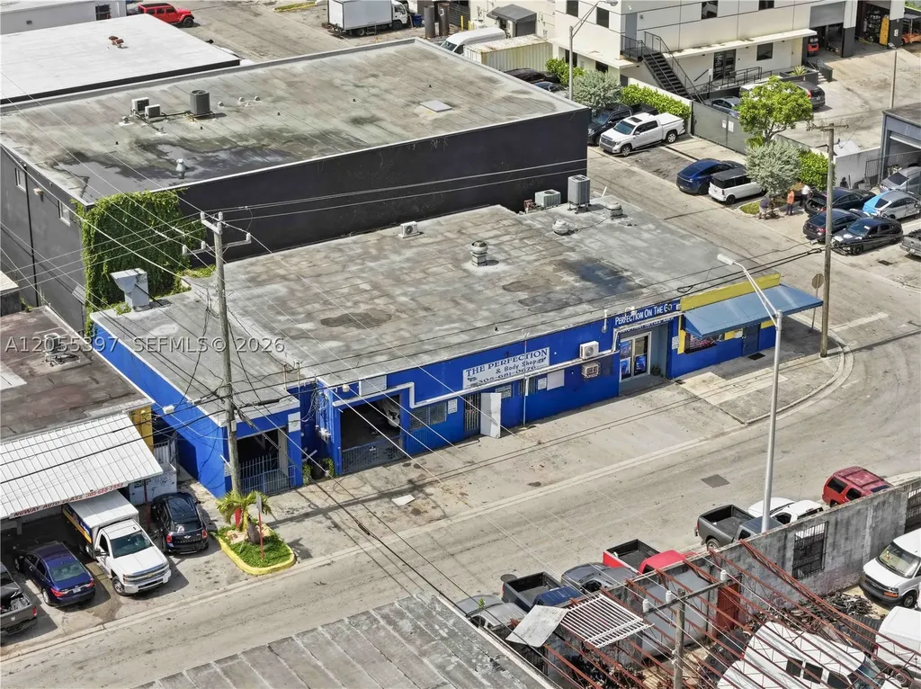 1081 E 47th Street Hialeah FL 33013