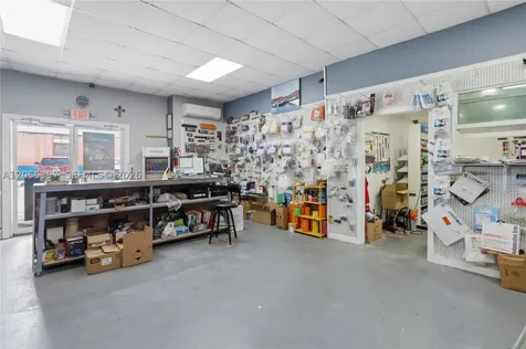 1081 E 47th Street Hialeah FL 33013