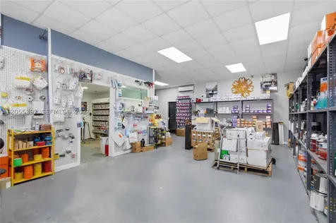 1081 E 47th Street Hialeah FL 33013
